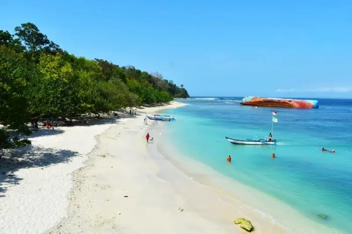 Pangandaran Beach, an Exotic Beach with Amazing Natural Beauty